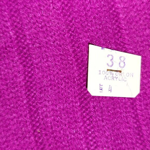 Vintage 1940s -1950s Dark Pink 3/4 Sleeve Acrylic Ribbed Mock Turtleneck Sweater - Picture 7 of 7